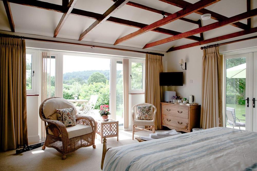 Bed and Breakfast The Old Hop Kiln Barn Petersfield Exterior foto